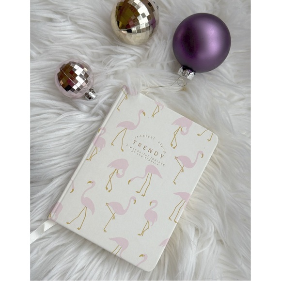 GIFT 🎁 READY Small Notebook With Flamingo Pattern - Picture 1 of 5